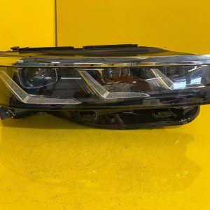 Far dreapta Full LED  Facelift OEM 14531