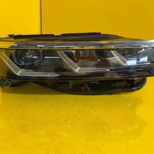 Far Dreapta VW Touareg III Lift Full LED