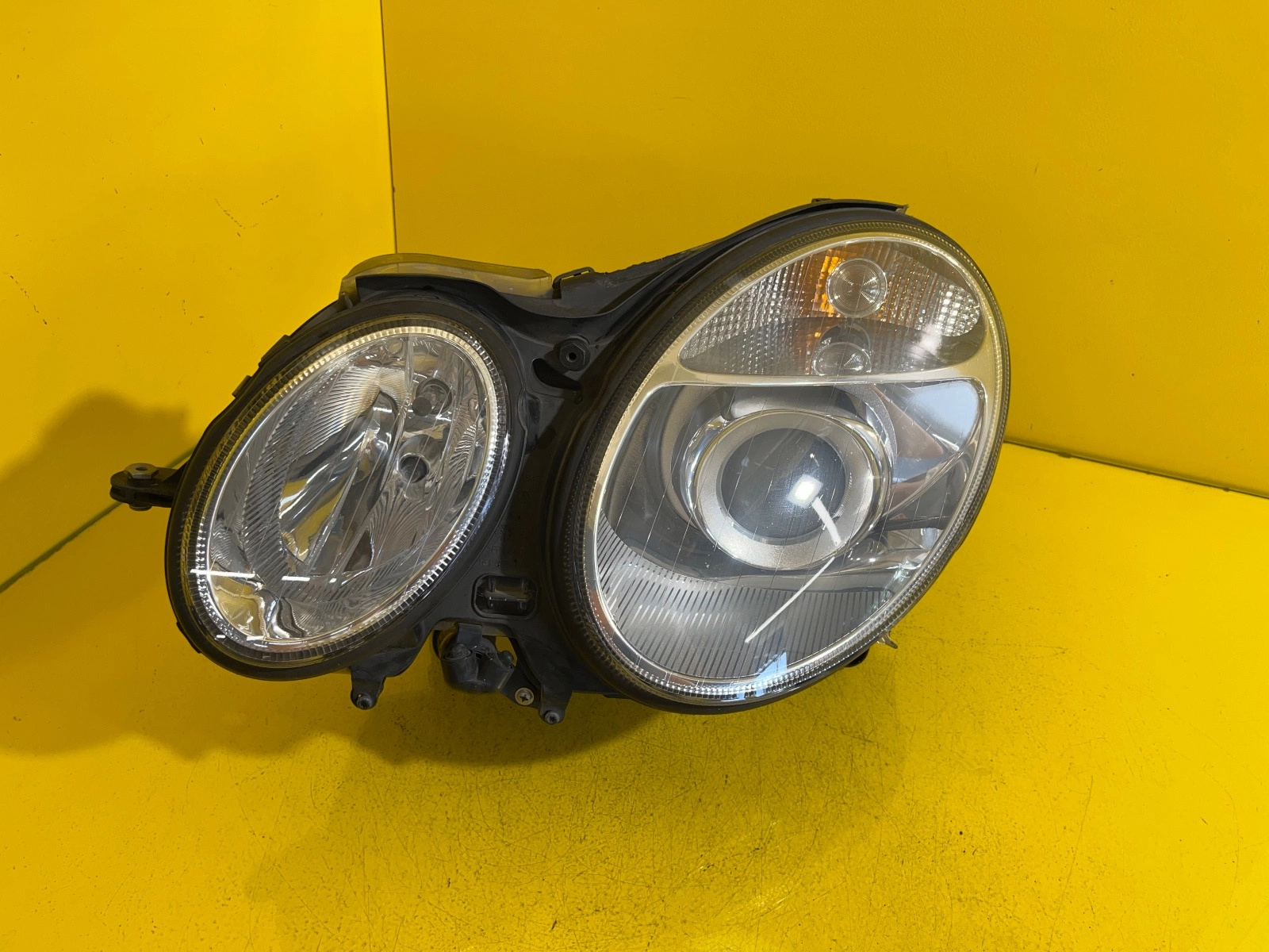 Far stânga Xenon OEM 14546