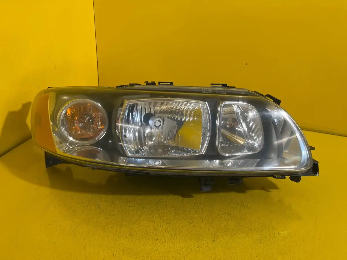 Far Dreapta Volvo V70 Ii Lift
