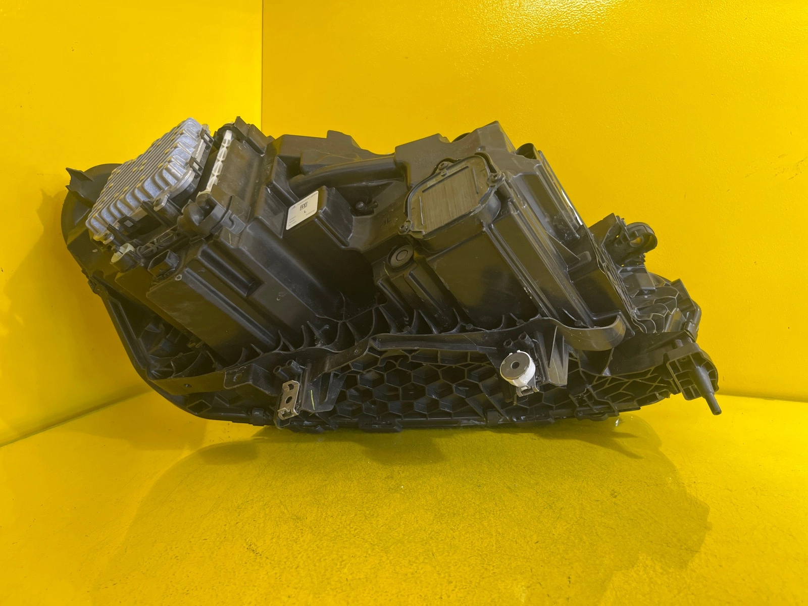 Far stânga BMW X6 G06 Facelift OEM 5A5BEF7-01 - Image 4