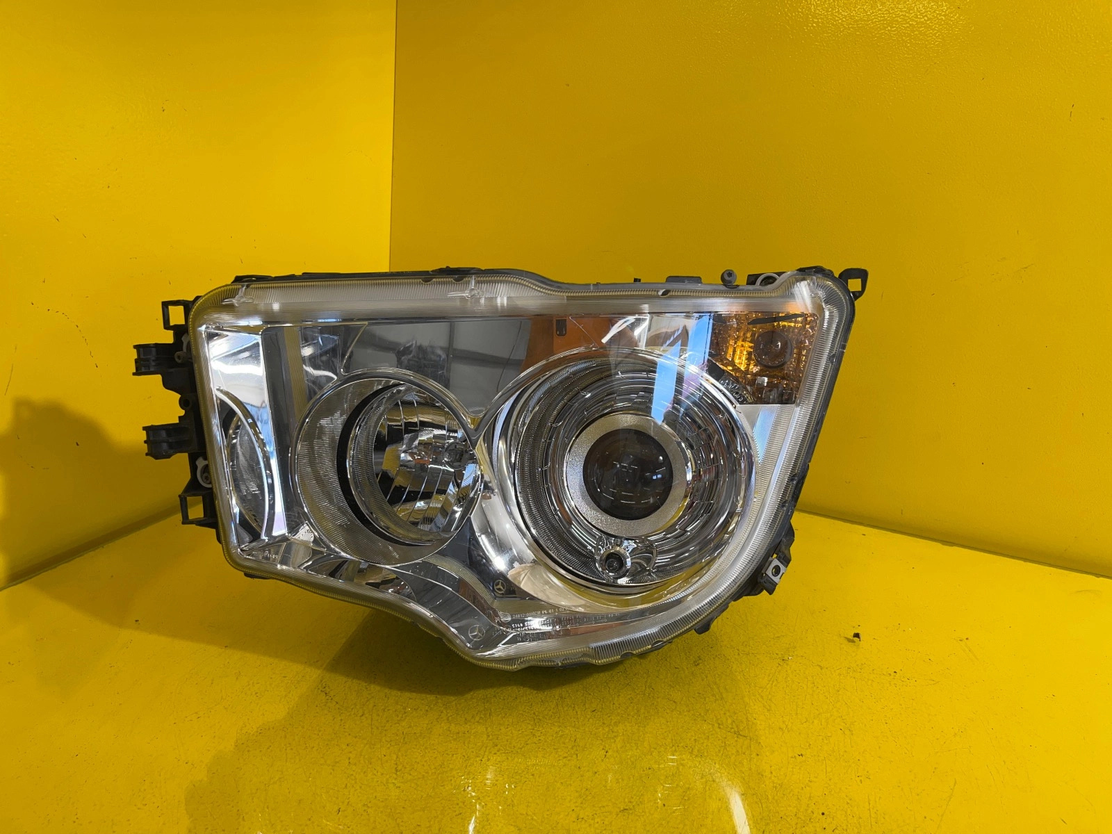 Far stânga Xenon OEM 15255