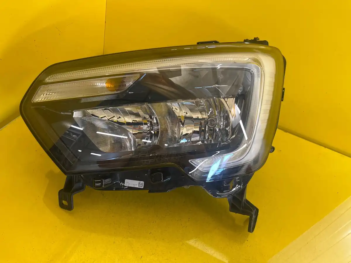 Far Renault Master 4 IV 19- LED