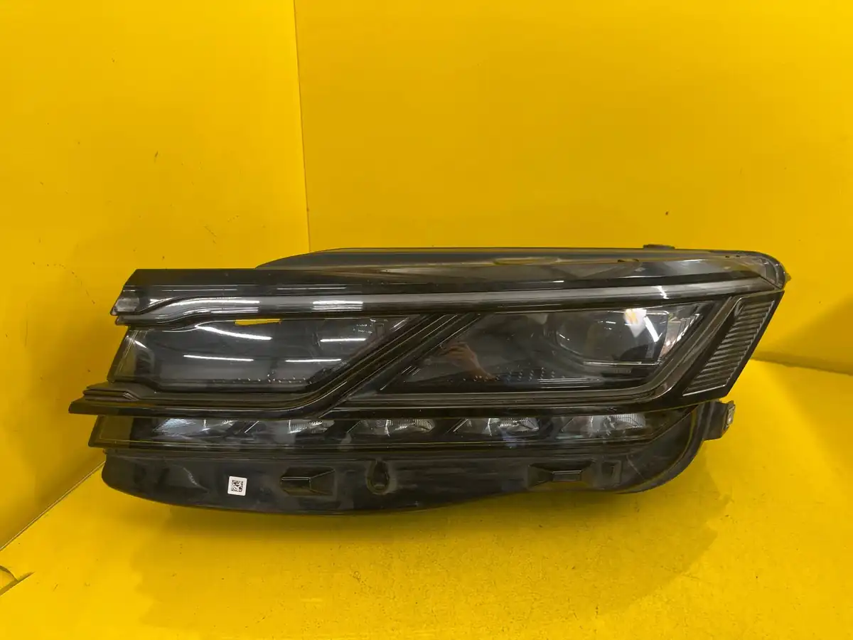 Far VW Touareg 761 III Full LED