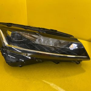 Far dreapta Full LED OEM 15654