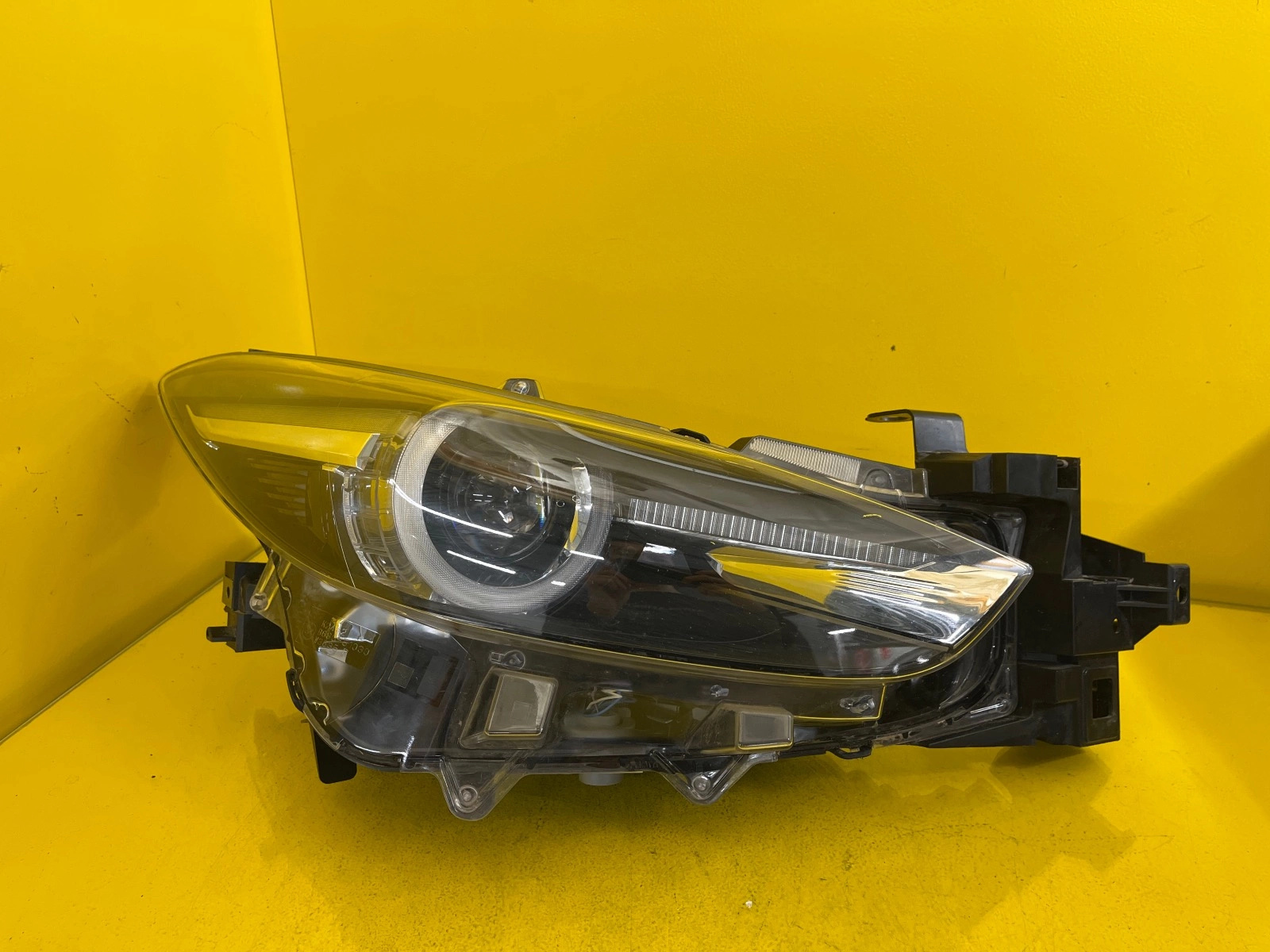 Far dreapta Full LED Facelift 2017-2019 OEM 15710