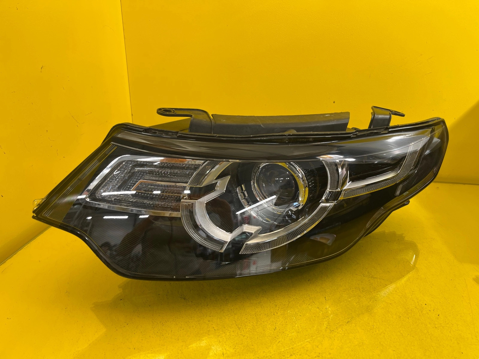 Far Stanga Land Rover Discovery Sport L550 Fk72 Xenon