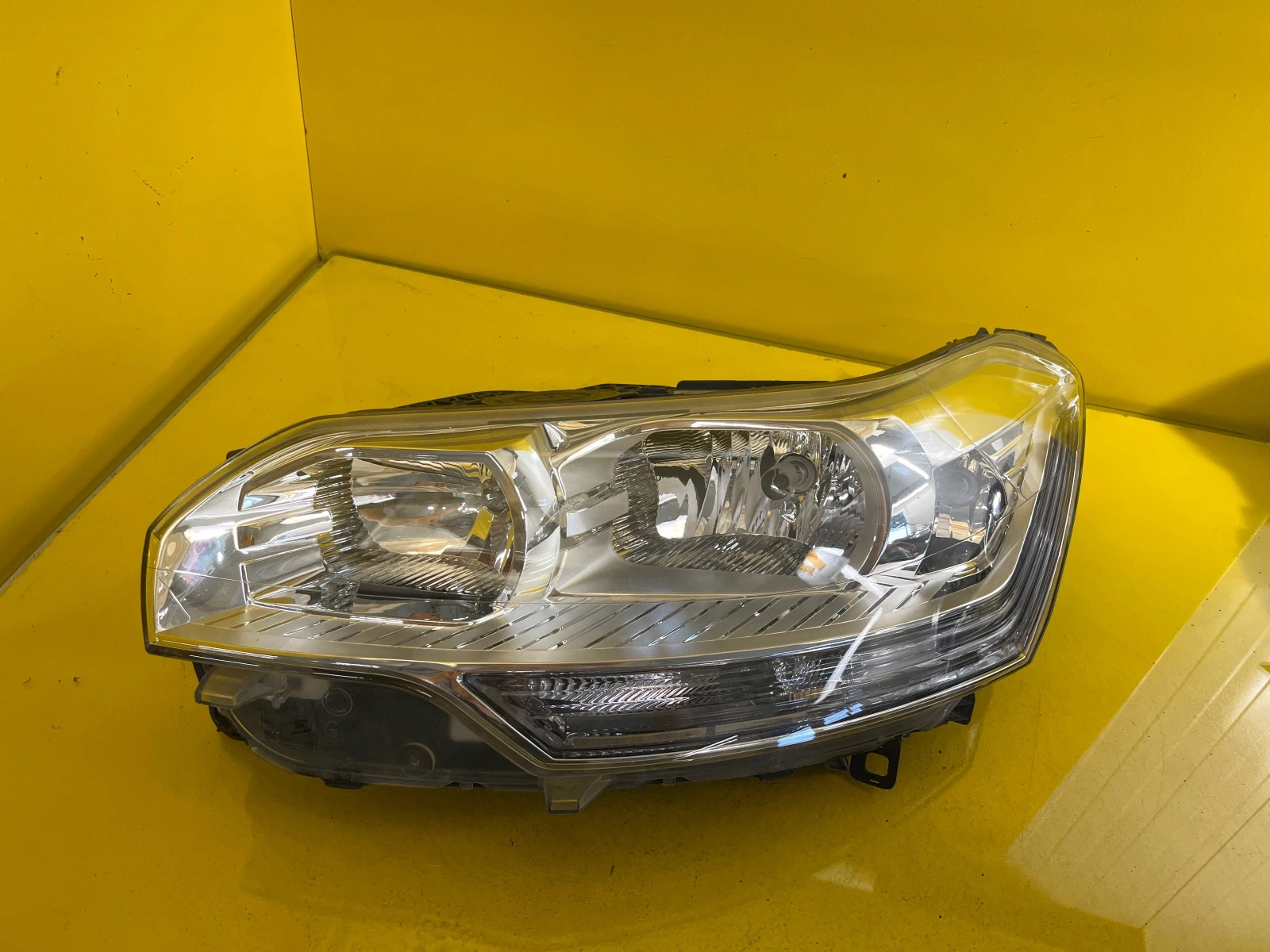 Far Stanga Citroen C5 Iii X7 LED