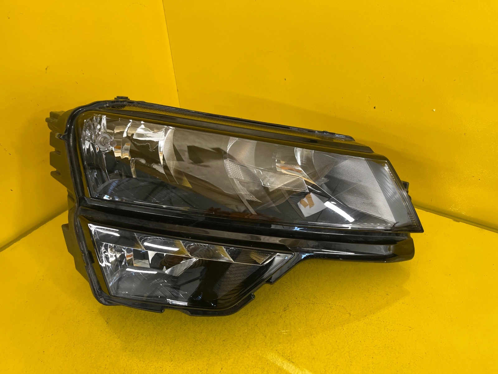 Far Dreapta Skoda Karoq 57Ba