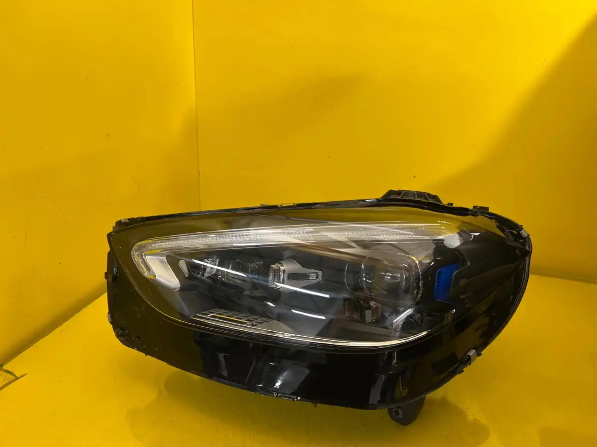 Far Stanga Mercedes Klasa W206 Digital Light