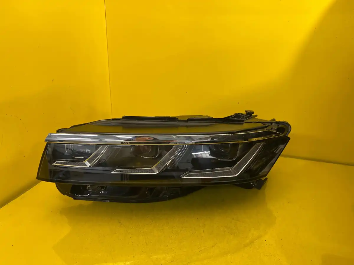 Far VW Touareg III Lift Full LED