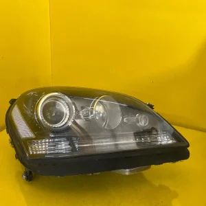 Far Dreapta Mercedes Ml W164 Przed Lift AMG Bixenon