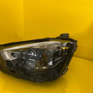 Far Stanga Mercedes Klasa W213 Multibeam