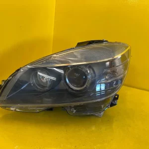 Far Mercedes W204 C-Class 11 Xenon