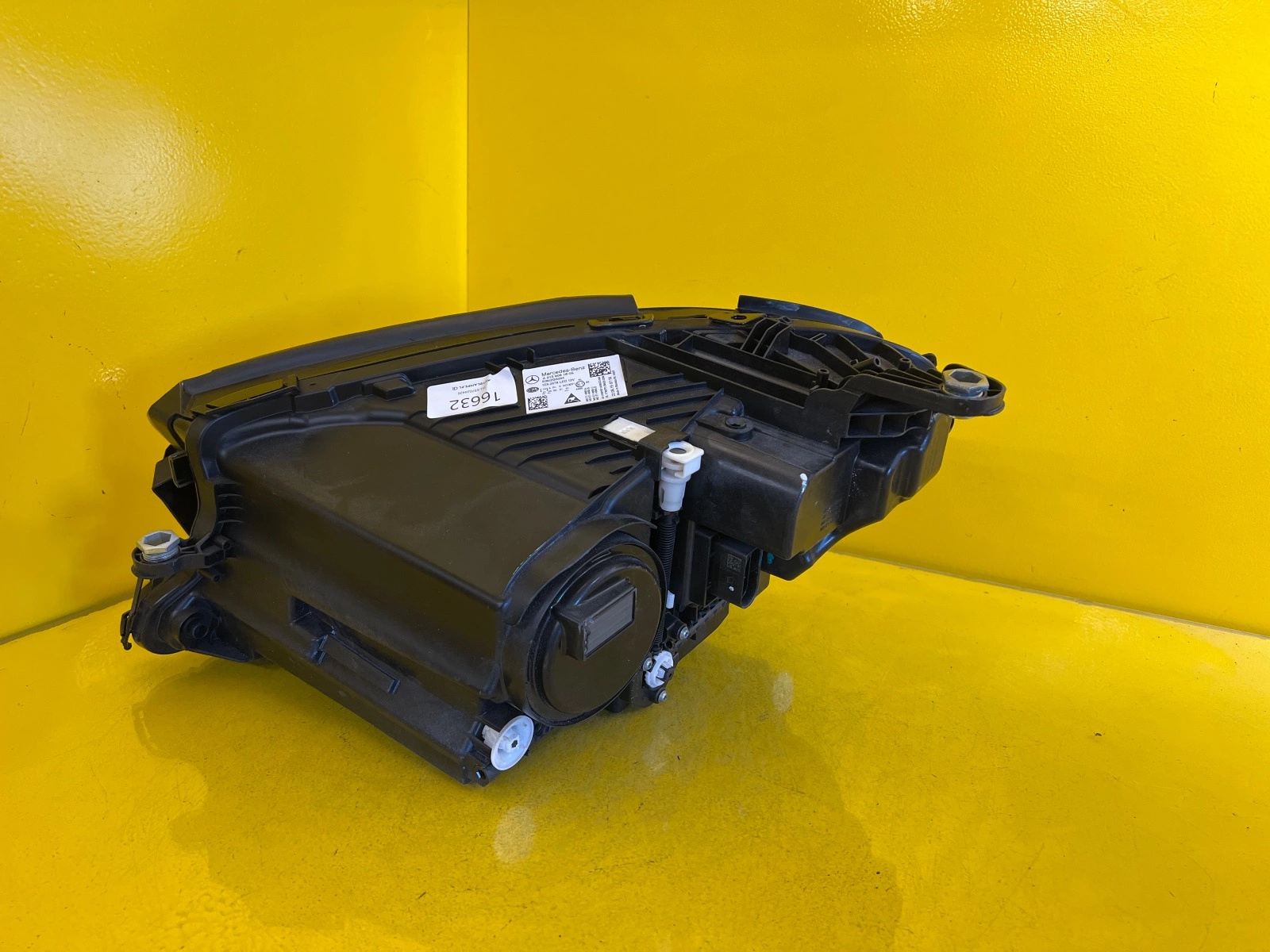 Far Dreapta Mercedes Klasa W213 Multibeam - Image 3