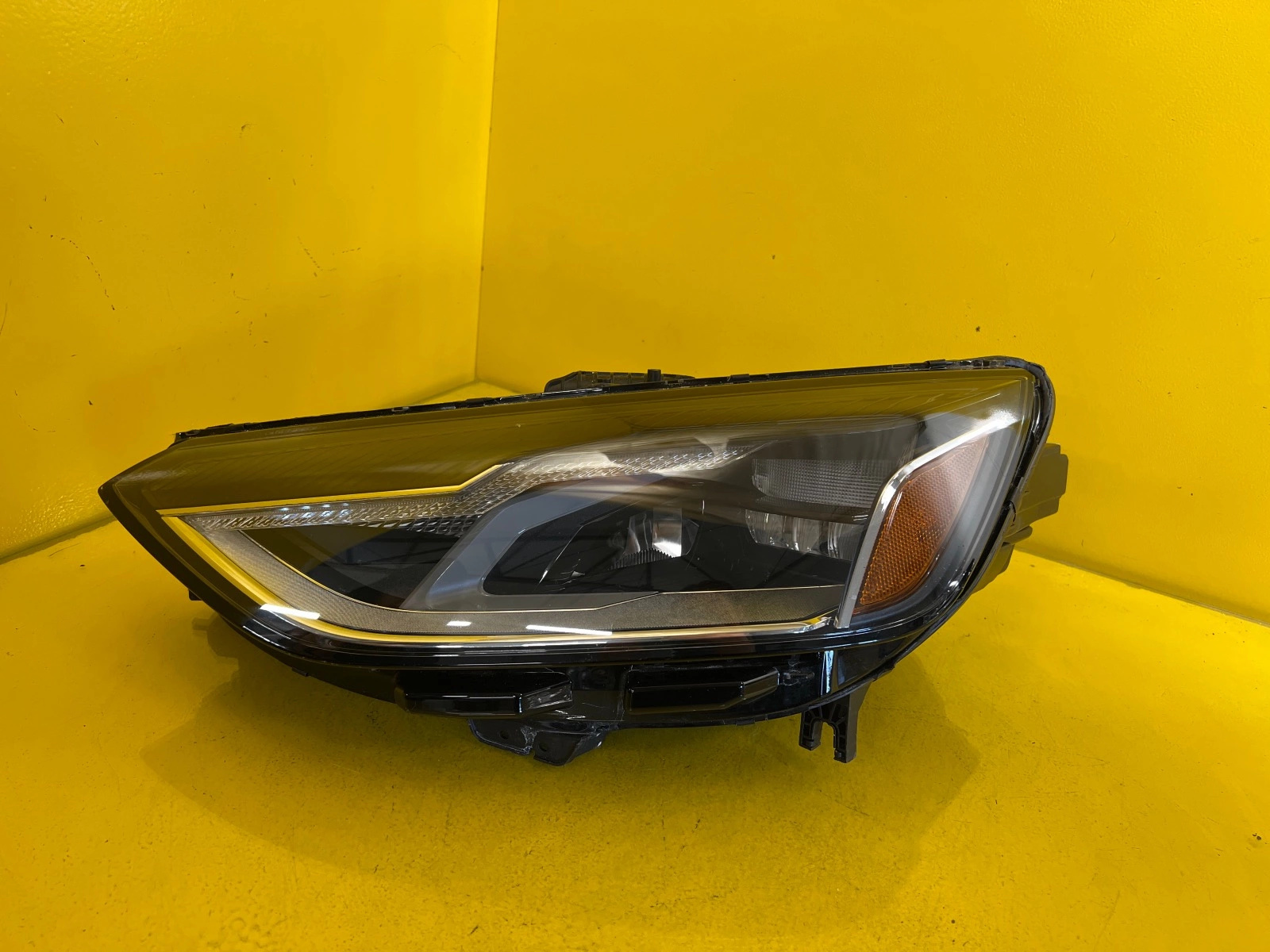 Far Audi A4 B9 Lift Full LED