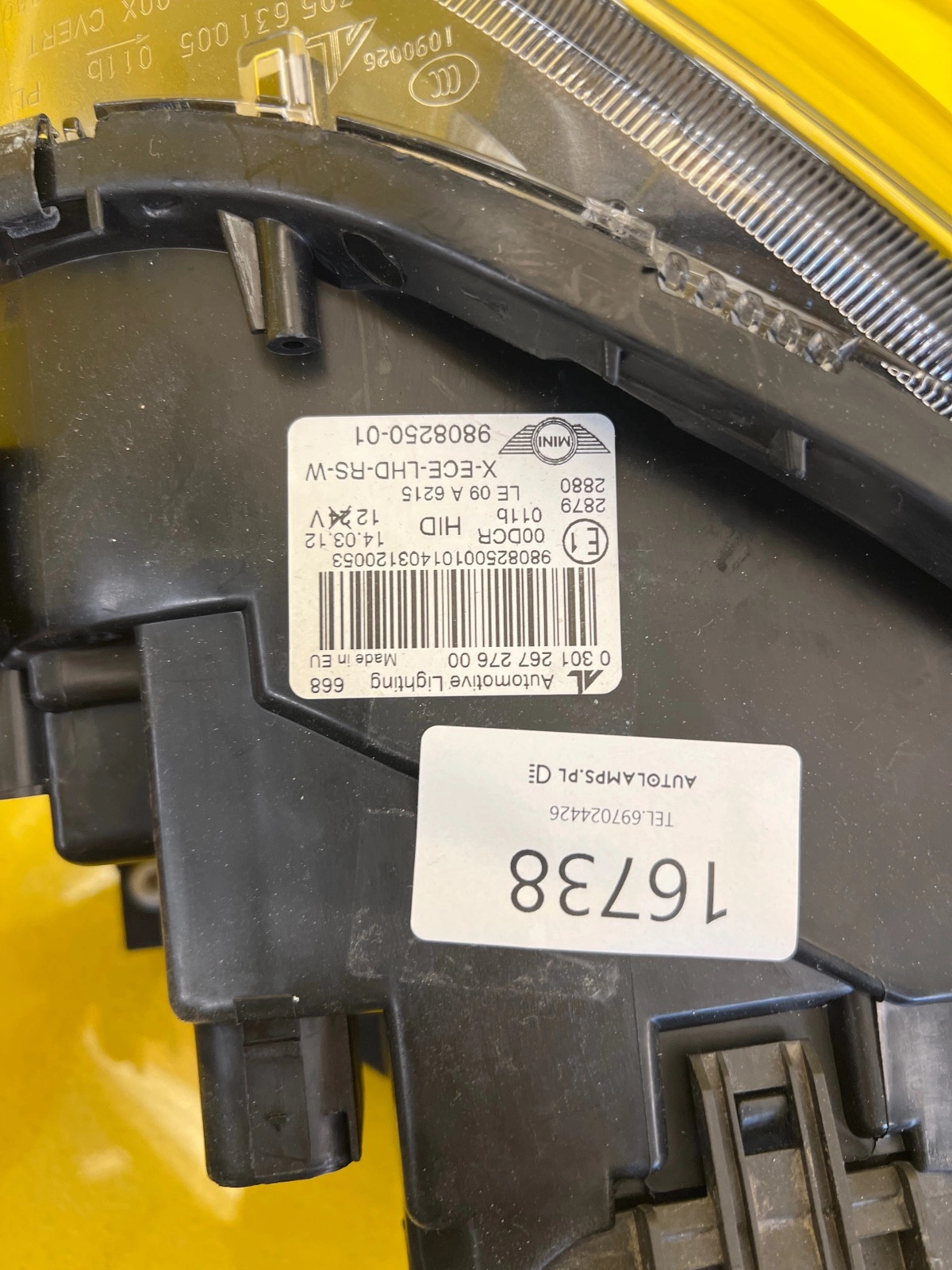 Far dreapta Xenon OEM 9808250-01 - Image 2