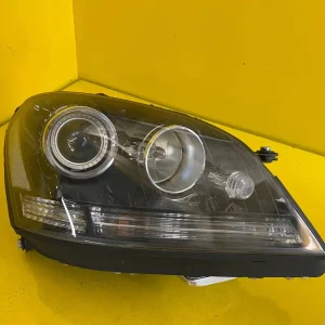 Far Dreapta Mercedes Ml W164 Przed Lift Bixenon