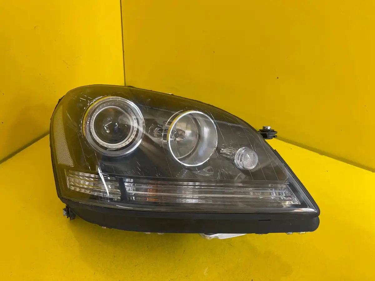 Far Dreapta Mercedes W164 Ml Przed Lift Bixenon