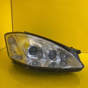 Far dreapta Xenon OEM 18021