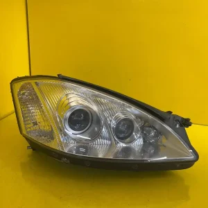 Far Dreapta Mercedes W221 Xenon
