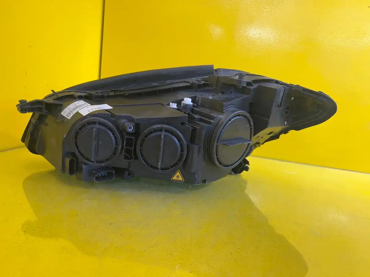 Far Dreapta Mercedes W221 Xenon