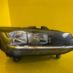 Far Dreapta Audi Q2 Full LED