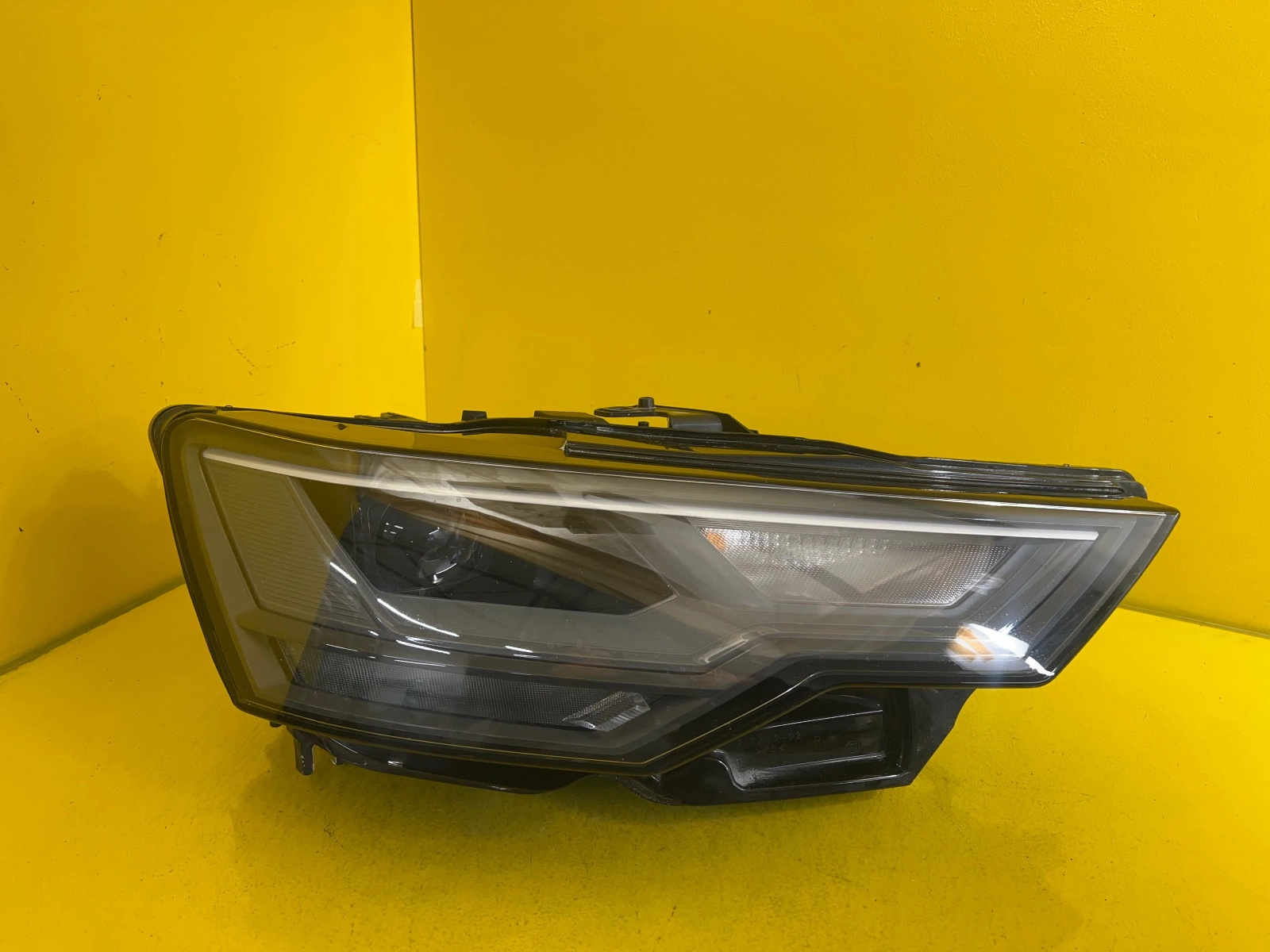Far dreapta Full LED OEM 18632