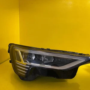 Far Dreapta Audi E-Tron Full LED