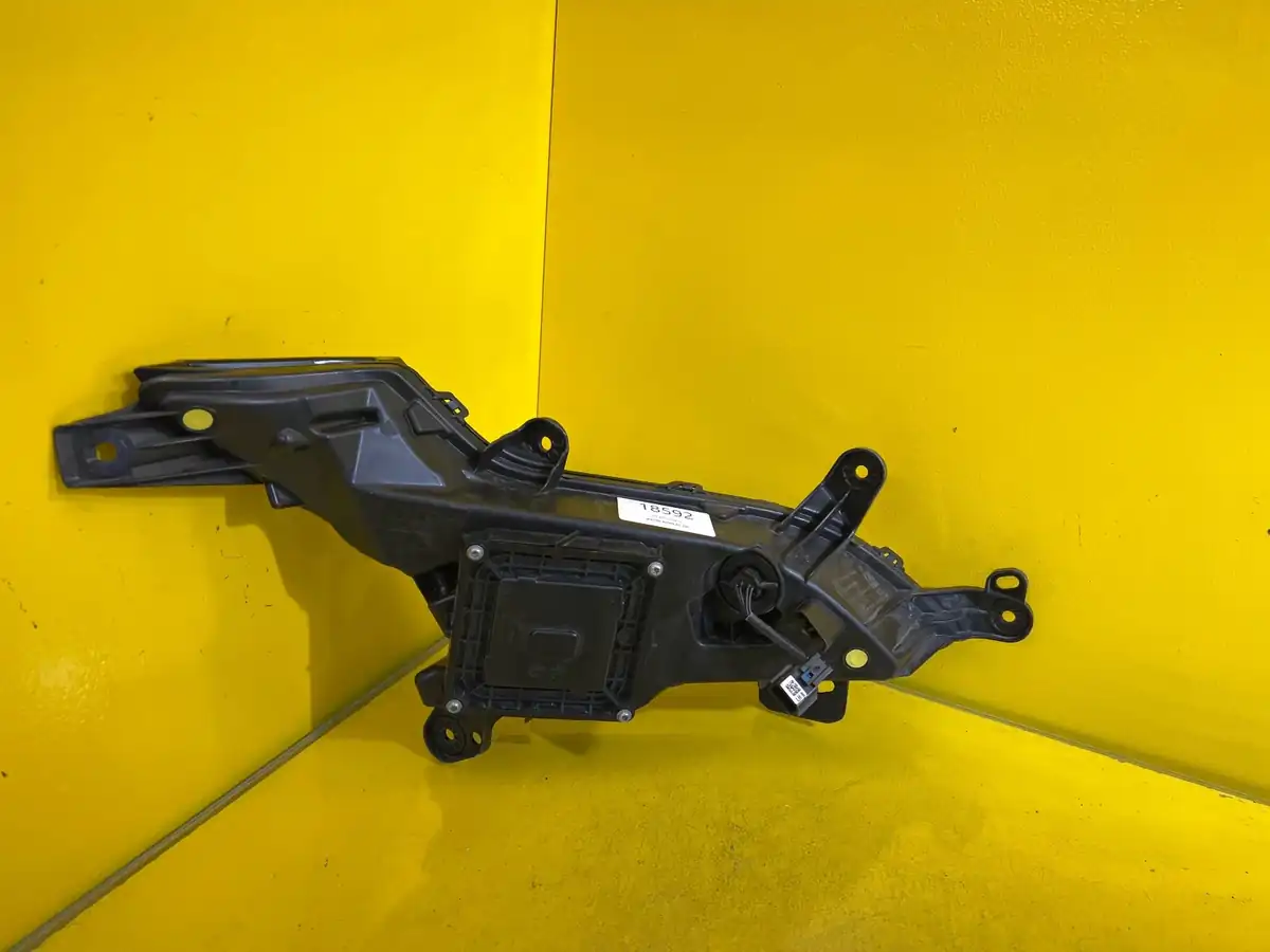 Far Nissan Qashqai J11 Lift LED