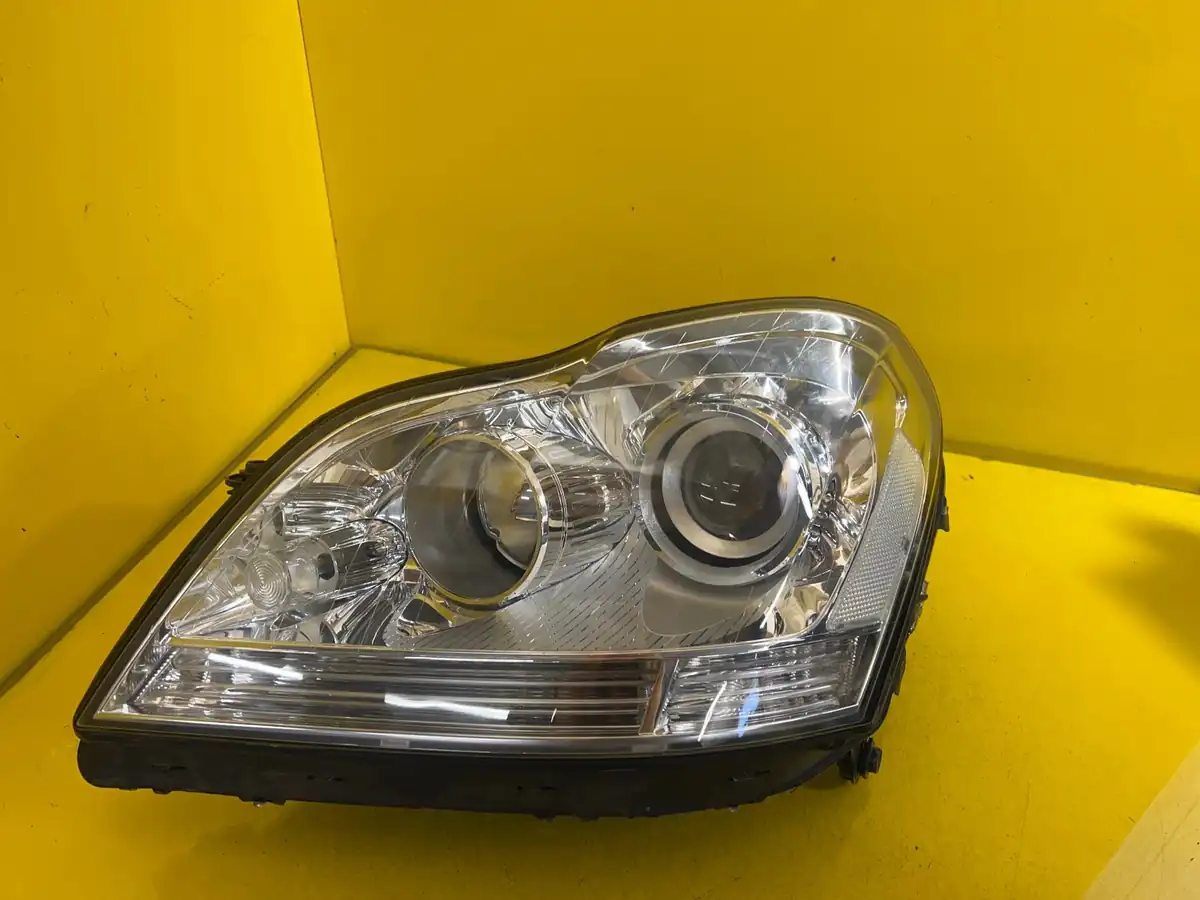 Far Mercedes Gl W164 05 08 Bixenon