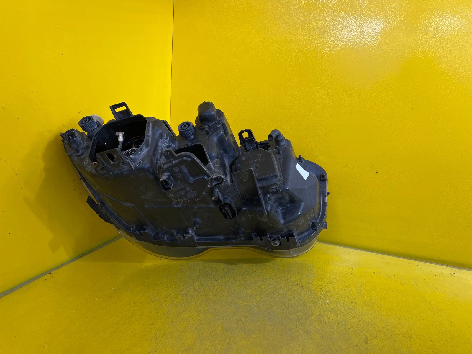 Far stânga Bi-Xenon BMW Seria 7 E65 2001-2004 OEM 17397 - Image 3