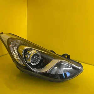 Far Dreapta Hyundai I30 II Turbo 12 16r Bixenon