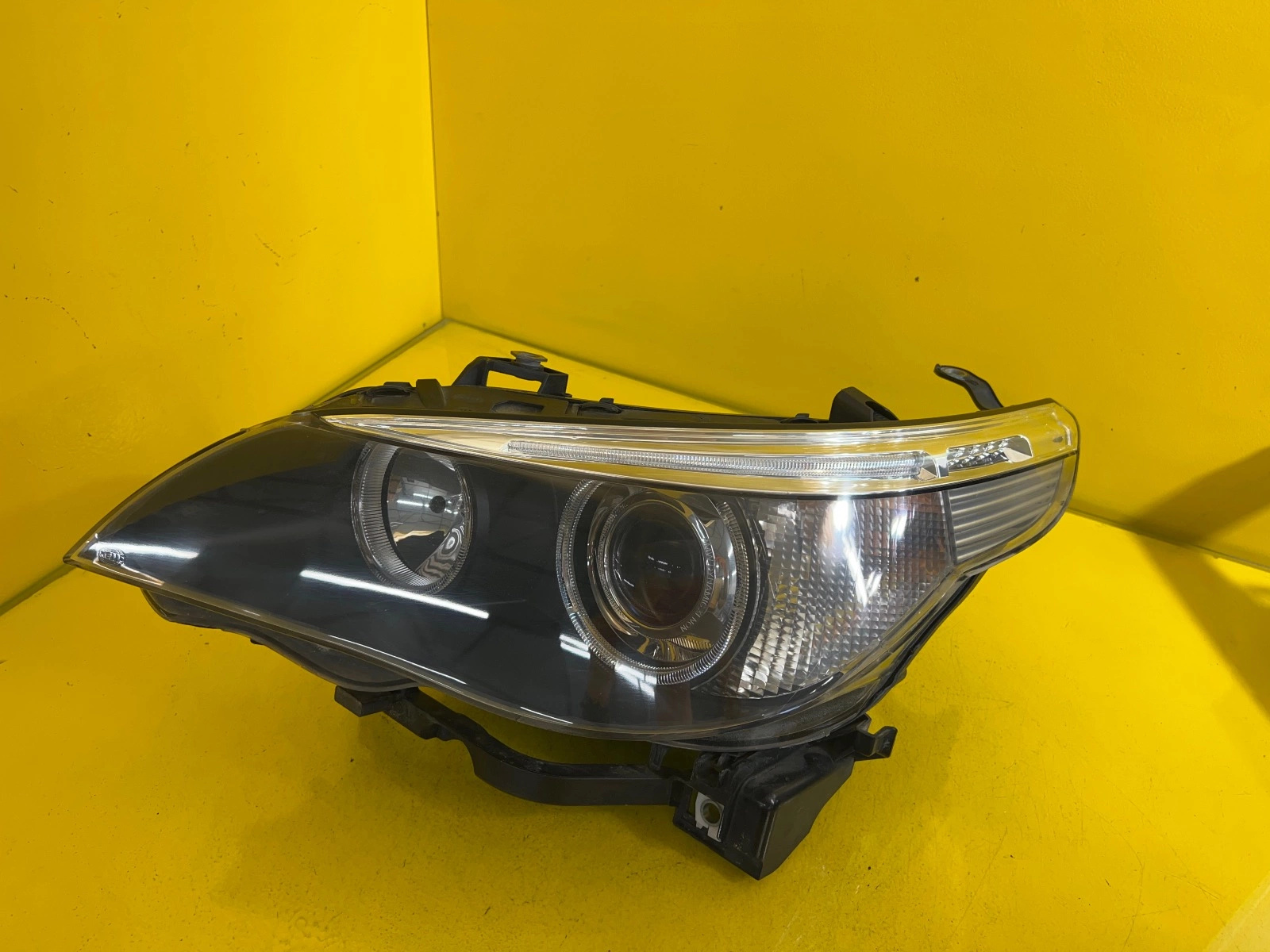 Far stânga Xenon E60 2003-2007 OEM 2003-2007