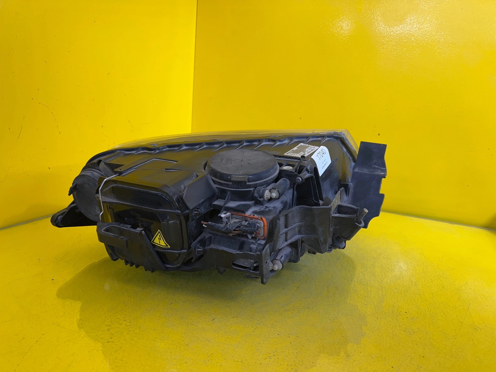 Far VW Touareg I 02 Xenon - Image 3
