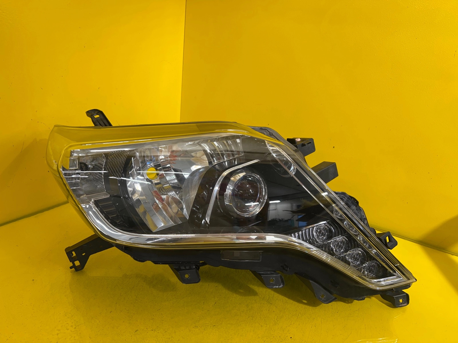 Far Dreapta Toyota Land Cruiser Prado 09 17 LED