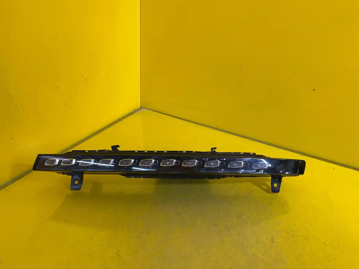 Far Dreapta Audi Q7 4l0953041 09 15 LED