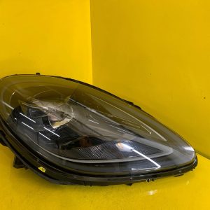 Far dreapta Full LED  Facelift OEM 17660