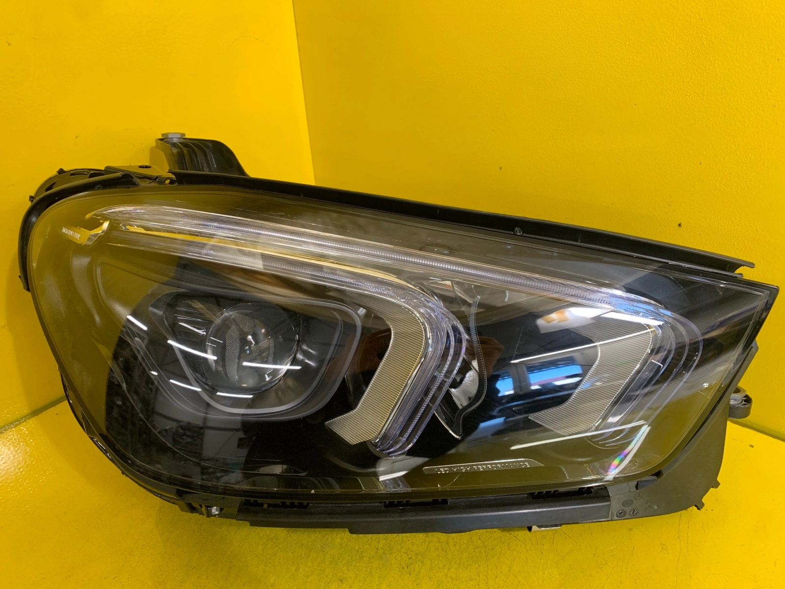 Far dreapta Full LED OEM 17522