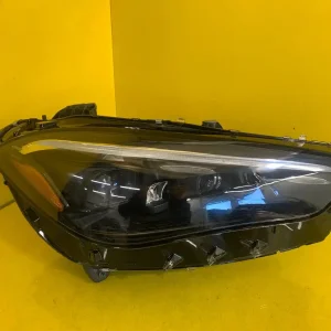 Far Dreapta Mercedes Cle W236 Full LED