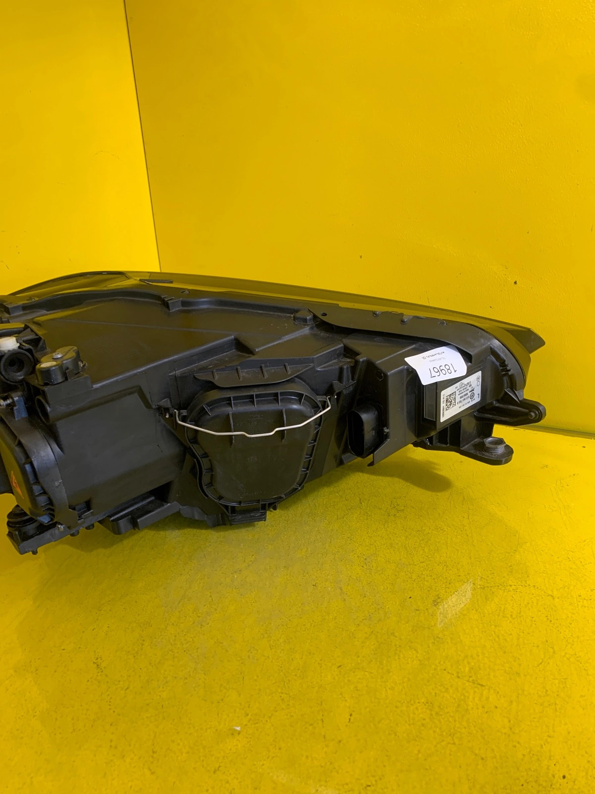 Far VW Golf Sportsvan - Image 3