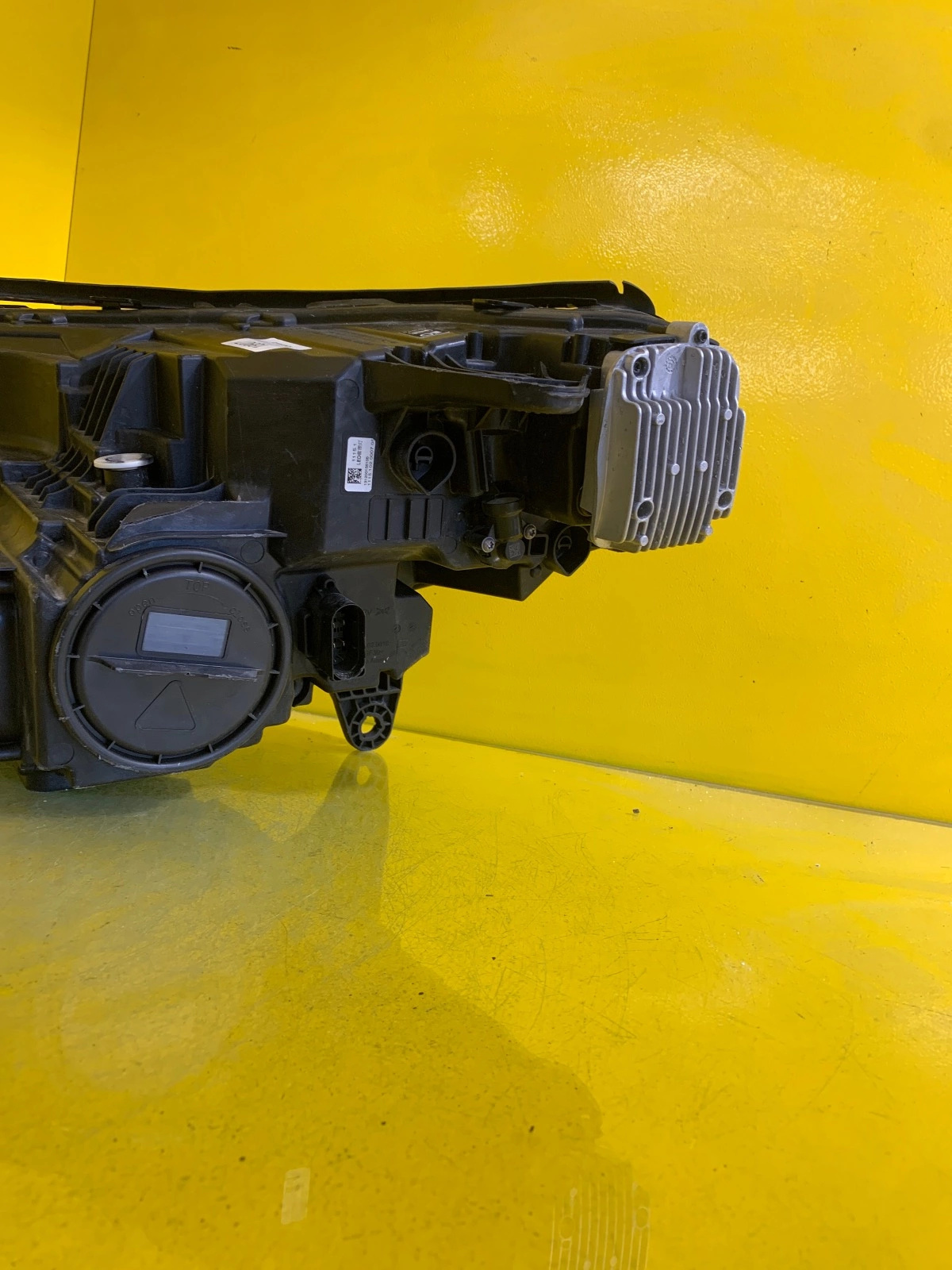 Far dreapta Full LED OEM 18907 - Image 3