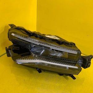 Far dreapta Full LED  Facelift OEM 18871