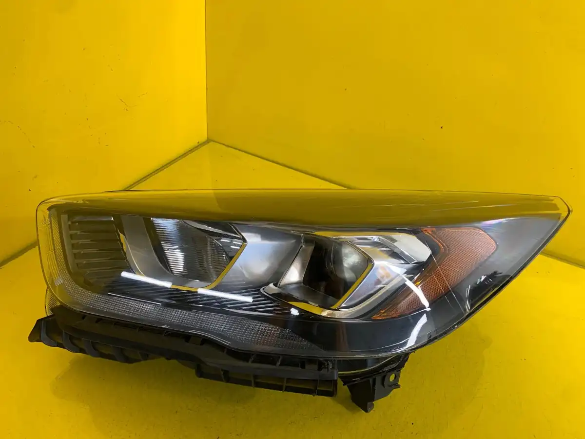 Far Ford Kuga MK2 Lift LED