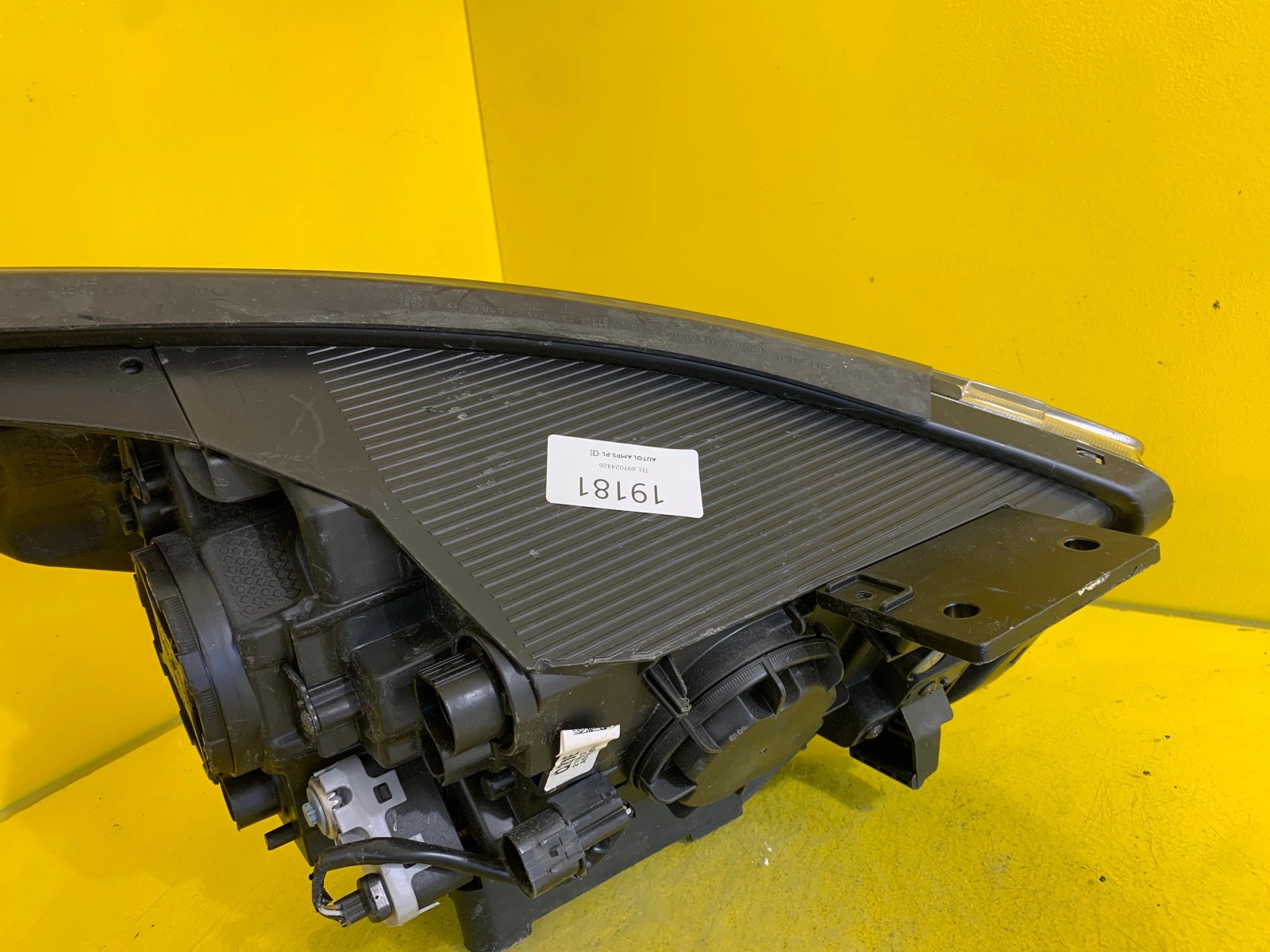 Far stânga Full LED 2016-2021 OEM 19181 - Image 2
