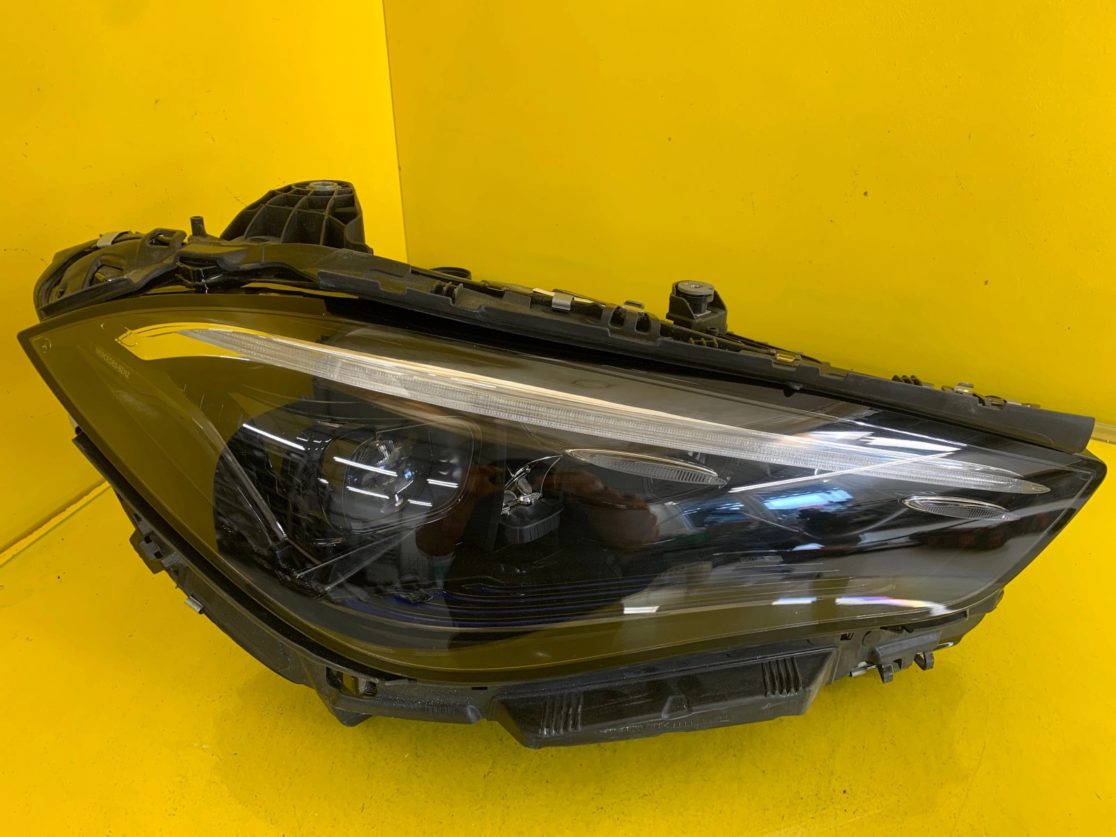 Far dreapta LED Coupé OEM 19371