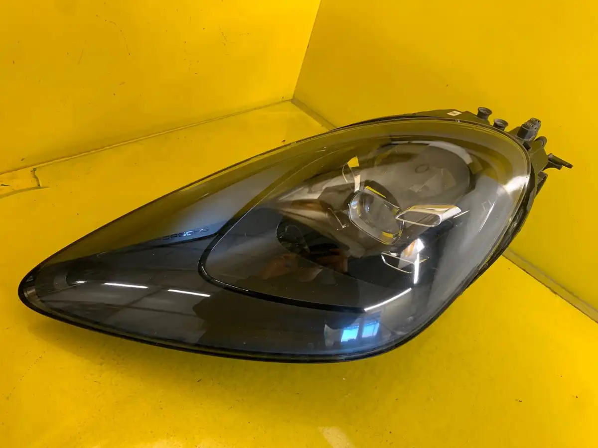 Far Porsche Cayenne 9Y0 Full LED
