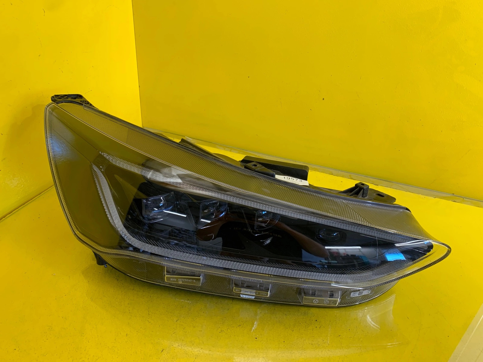 Far Dreapta Ford Focus MK4 Lift 21- LED