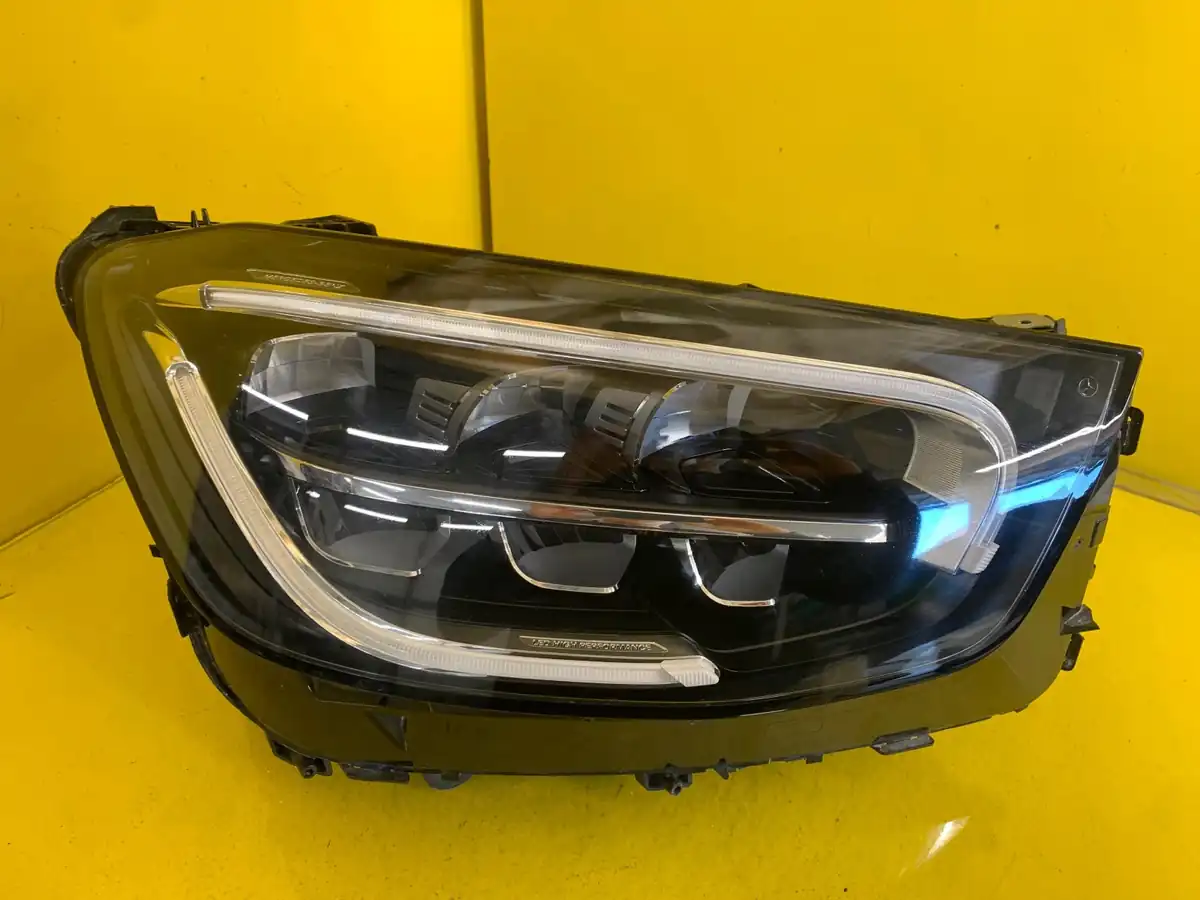 Far Dreapta Mercedes GLC 19 Lift LED