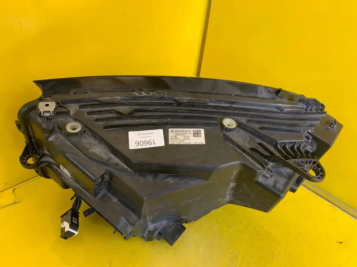 Far Dreapta Mercedes GLC 19 Lift LED